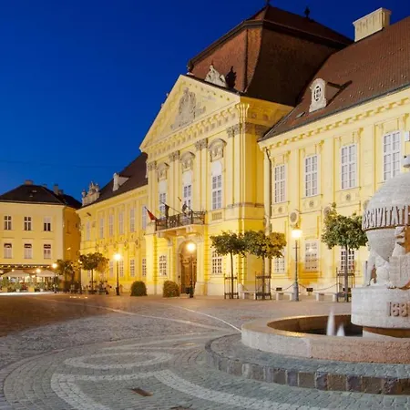 Central Studio Apartment * Székesfehérvár