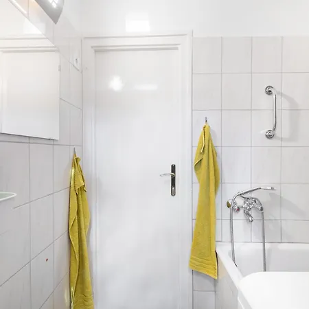Central Studio Apartment Apartament *